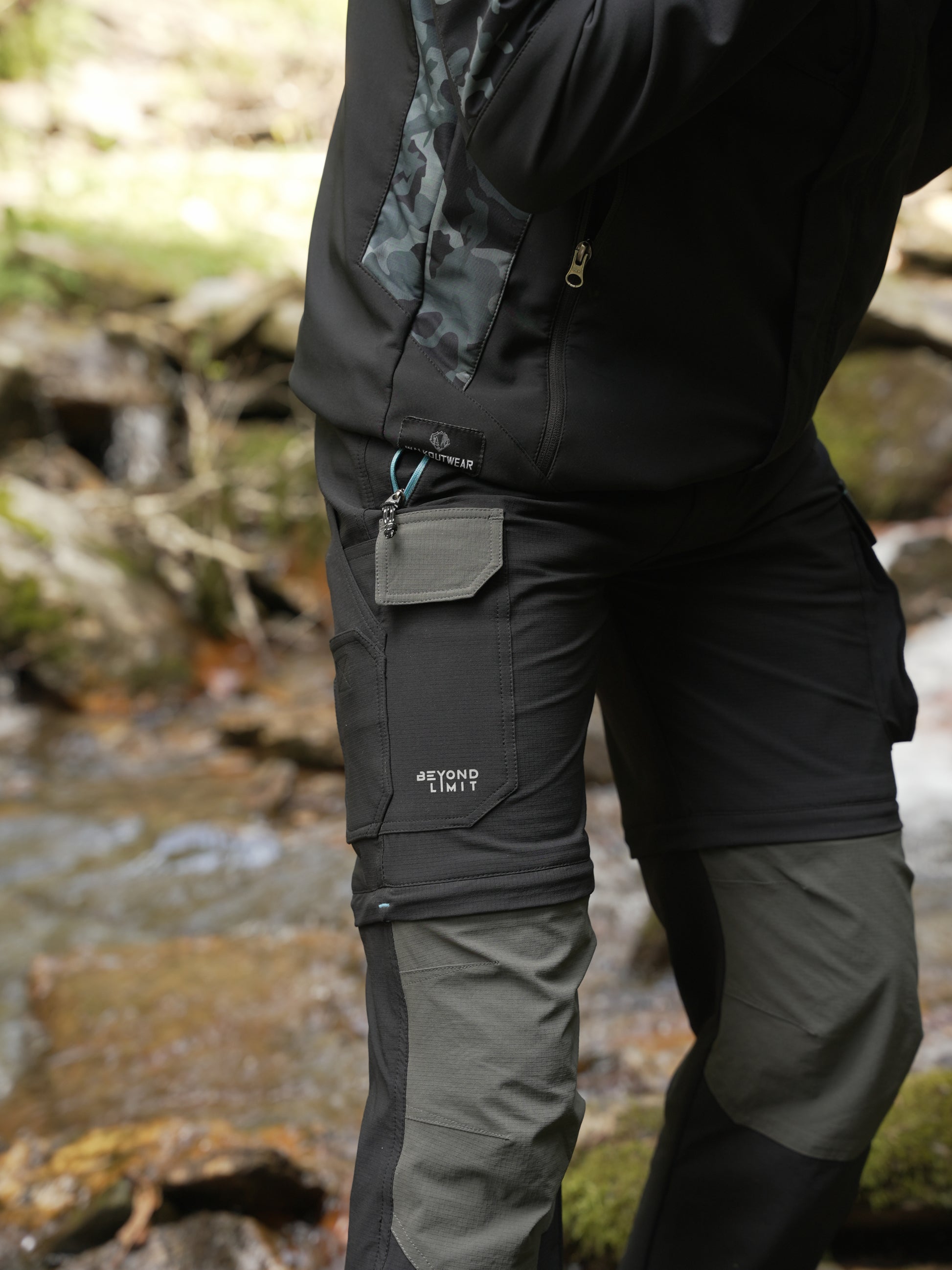 BLACK-OLDROCK BLUE ZIP